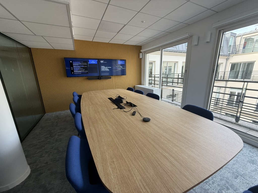 Munich RE Paris, workplace